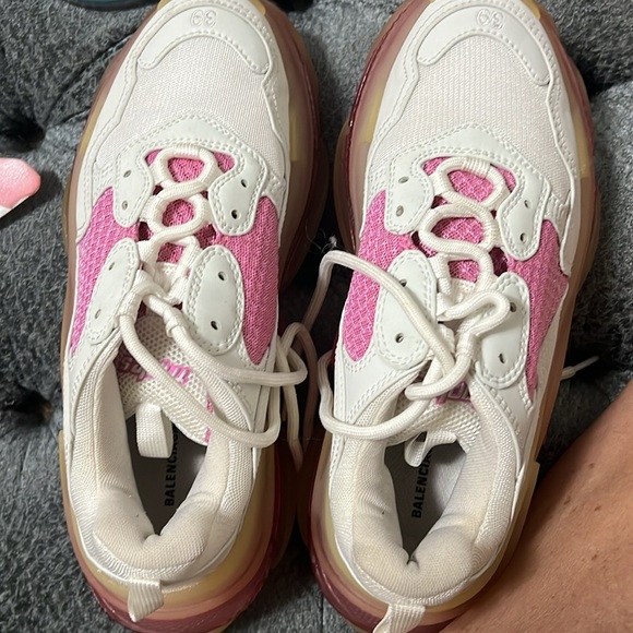 Balenciaga Triple S - Picture 1 of 5